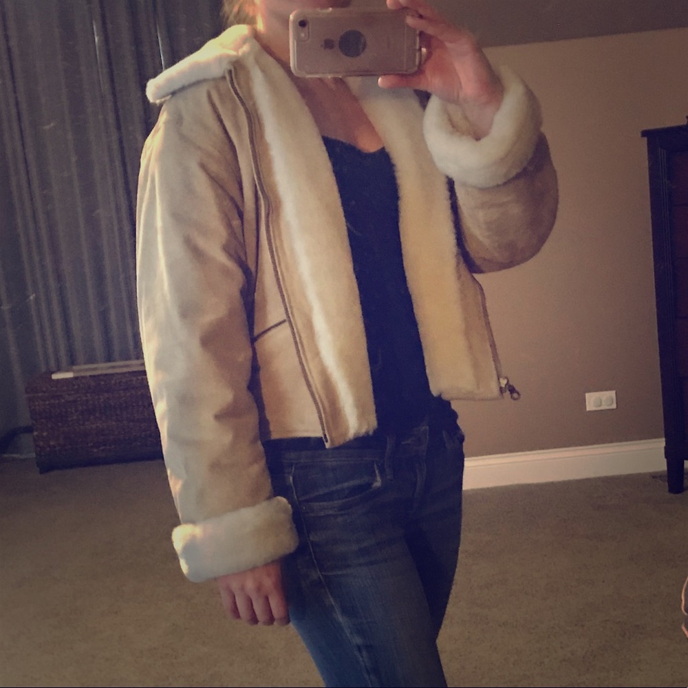 Wilson’s tan 💯 leather jacket